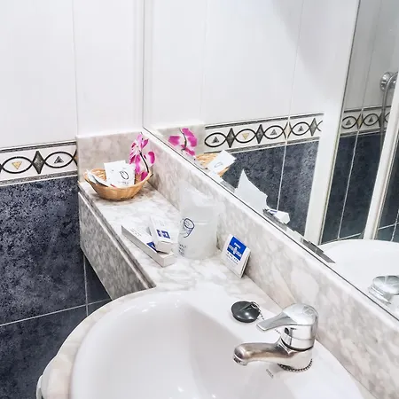 Hotel Castellano I
