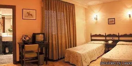 Hotel Castellano I