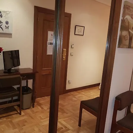 Hotel Castellano I *