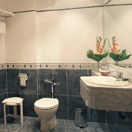 Castellano I Hotel Salamanca