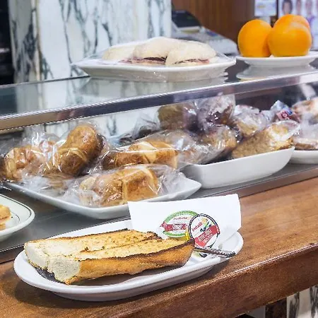 Hotel Castellano I *