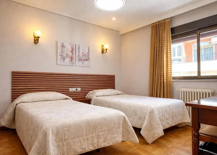 Hotel Castellano I *