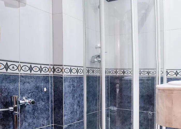 Hotel Castellano I *